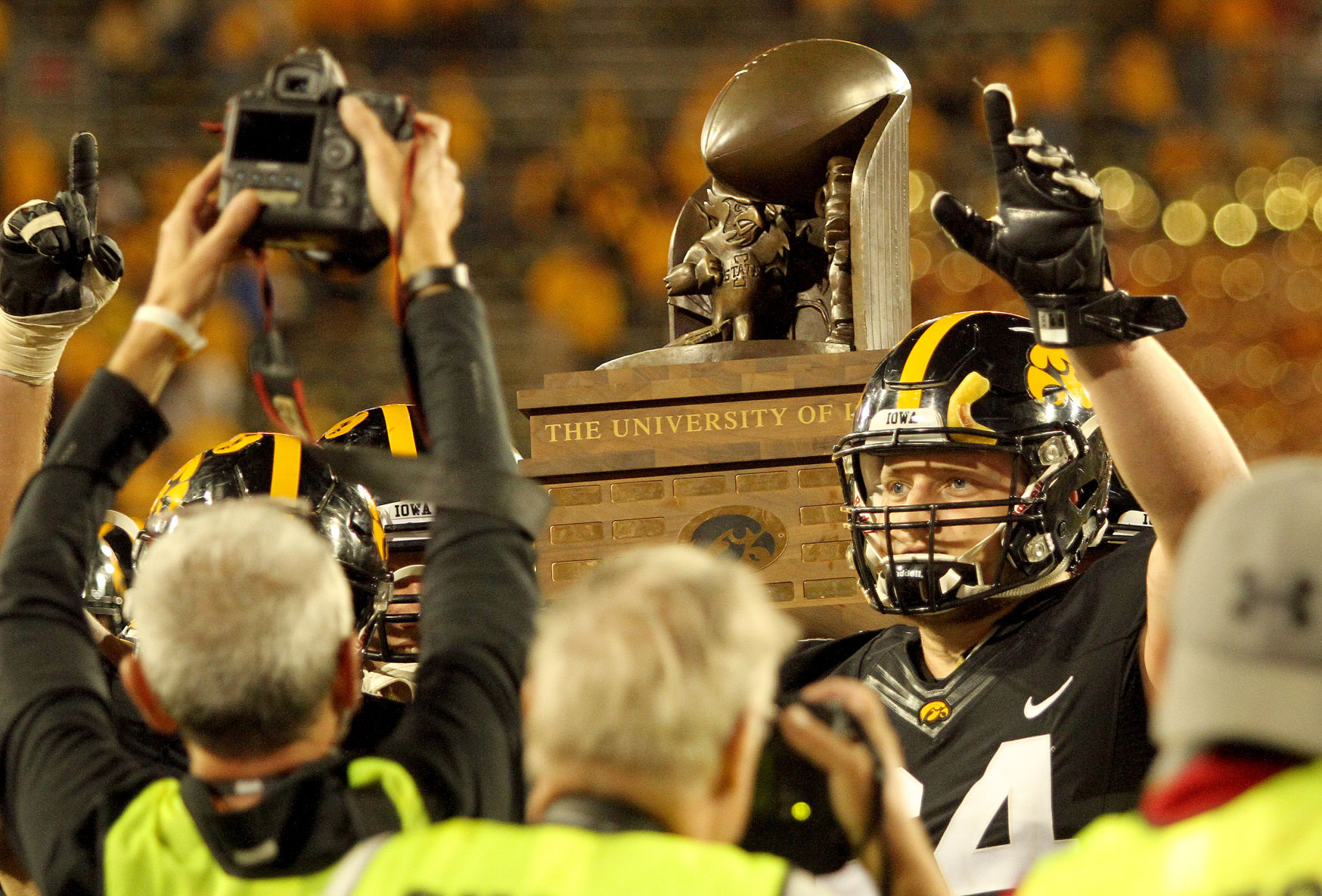 091016-Iowa-ISU-023